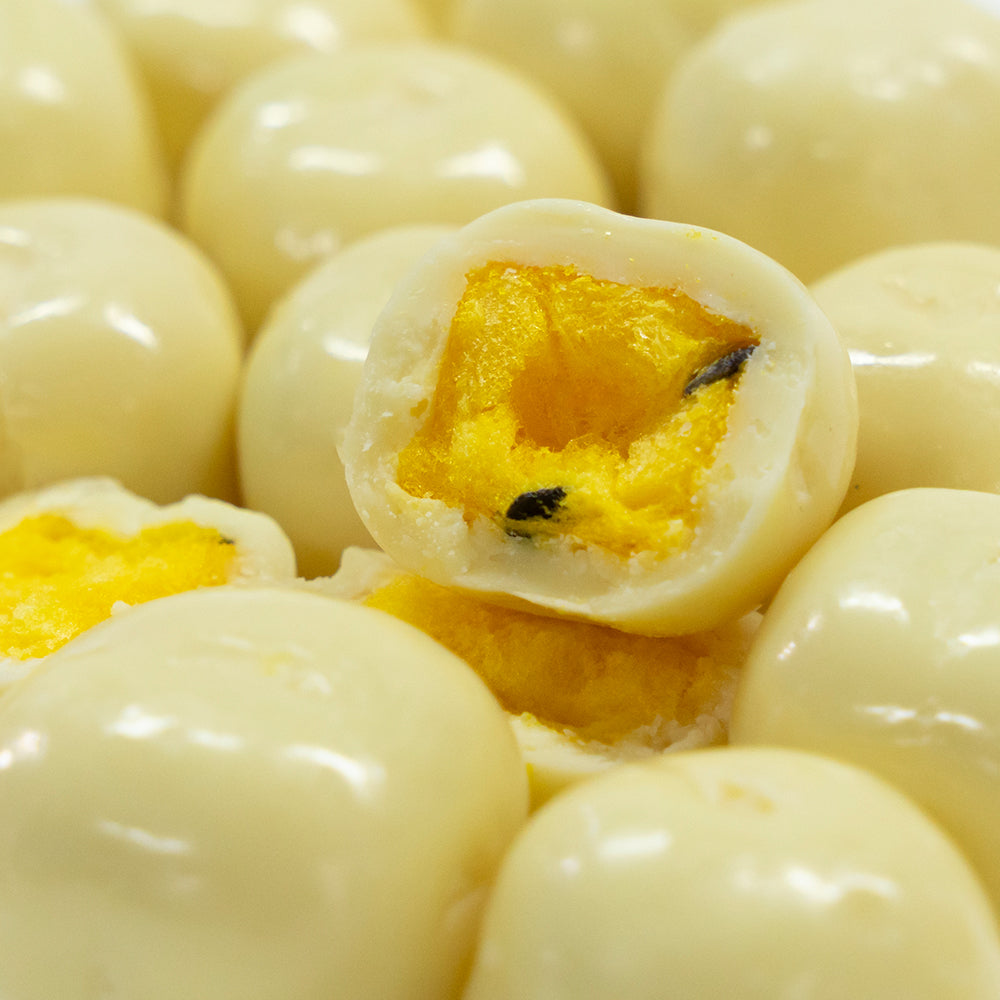 Freeze-Dried Passion Fruit with White Chocolate 10kg/ carton